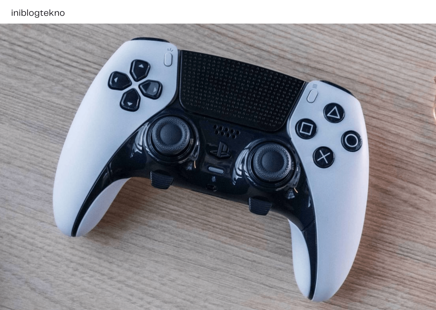 Kontroler Game Sony dengan Teknologi Berubah Bentuk dan Suhu